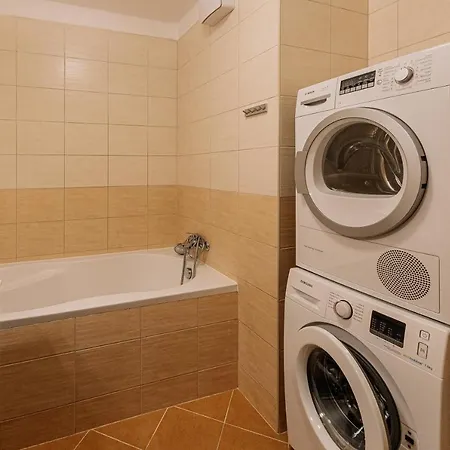 Apartment Family Parking Slot Included! Bratislava