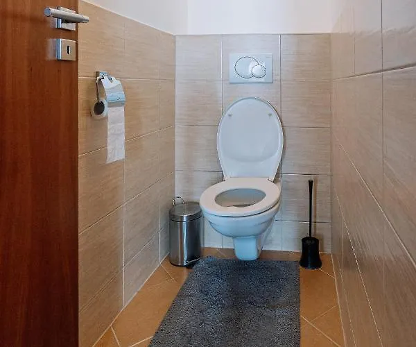 Family Parking Slot Included! Apartament