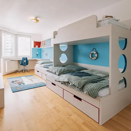 아파트 Family Parking Slot Included! *